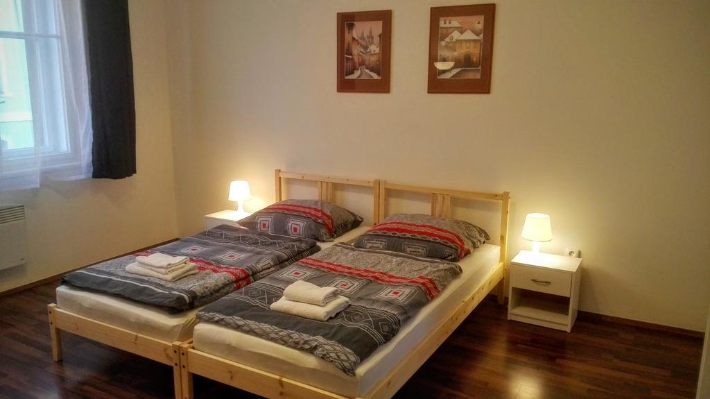 Jezerka Apartments Прага Экстерьер фото