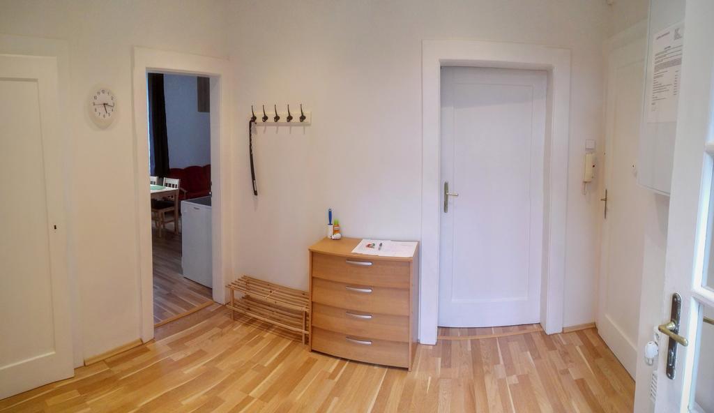 Jezerka Apartments Прага Экстерьер фото