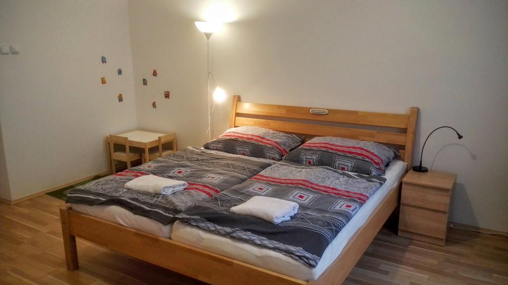 Jezerka Apartments Прага Экстерьер фото