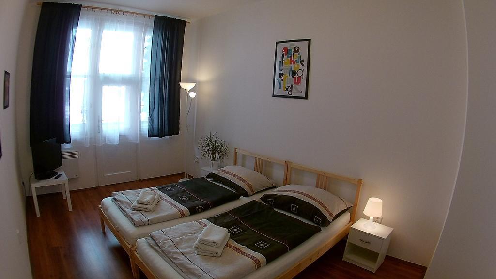 Jezerka Apartments Прага Экстерьер фото