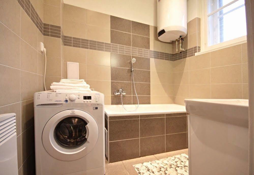 Jezerka Apartments Прага Экстерьер фото