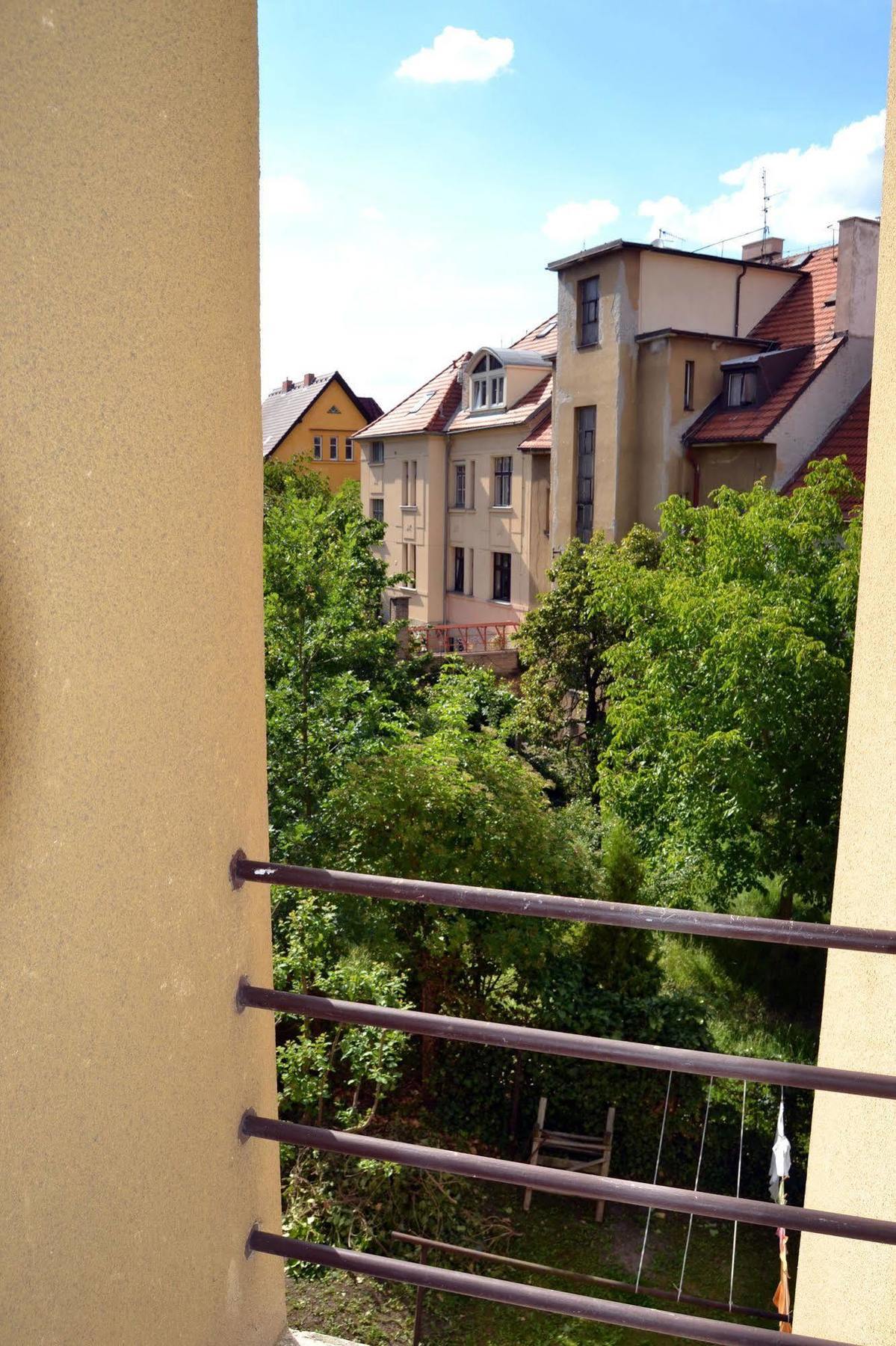 Jezerka Apartments Прага Экстерьер фото