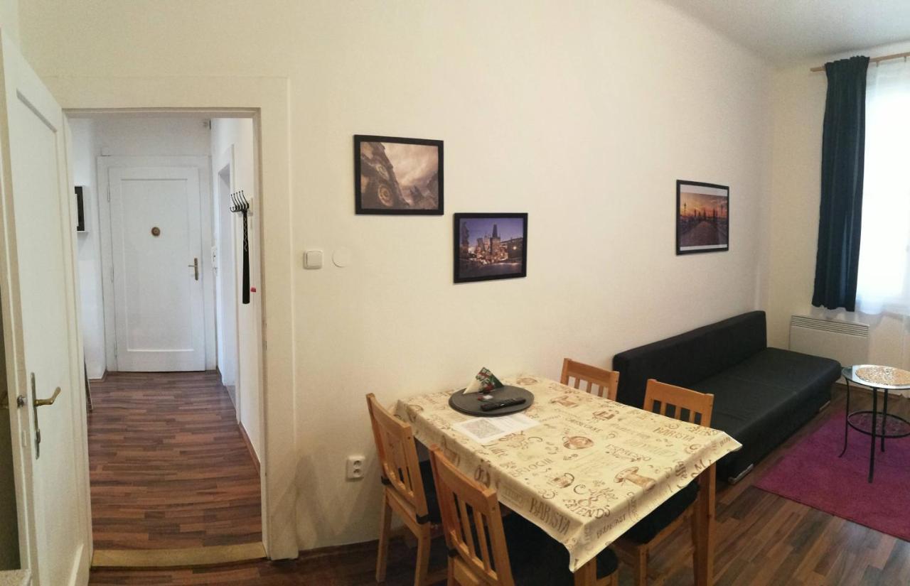 Jezerka Apartments Прага Экстерьер фото